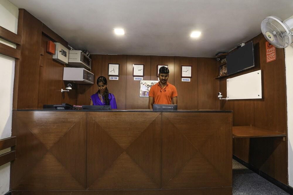 Treebo Trend Hotel Jp Plaza Nampally Hajdarabad Zewnętrze zdjęcie