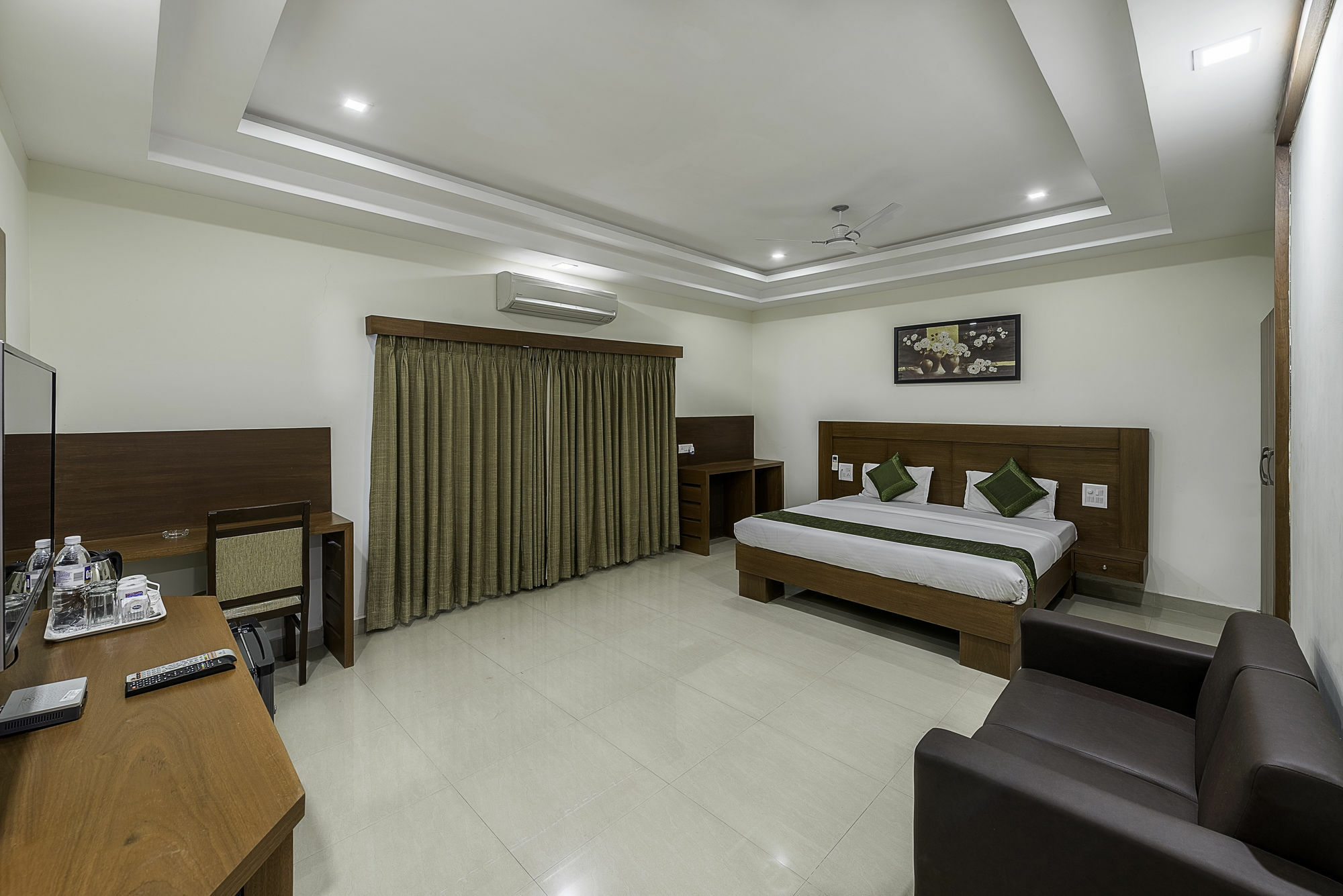 Treebo Trend Hotel Jp Plaza Nampally Hajdarabad Zewnętrze zdjęcie