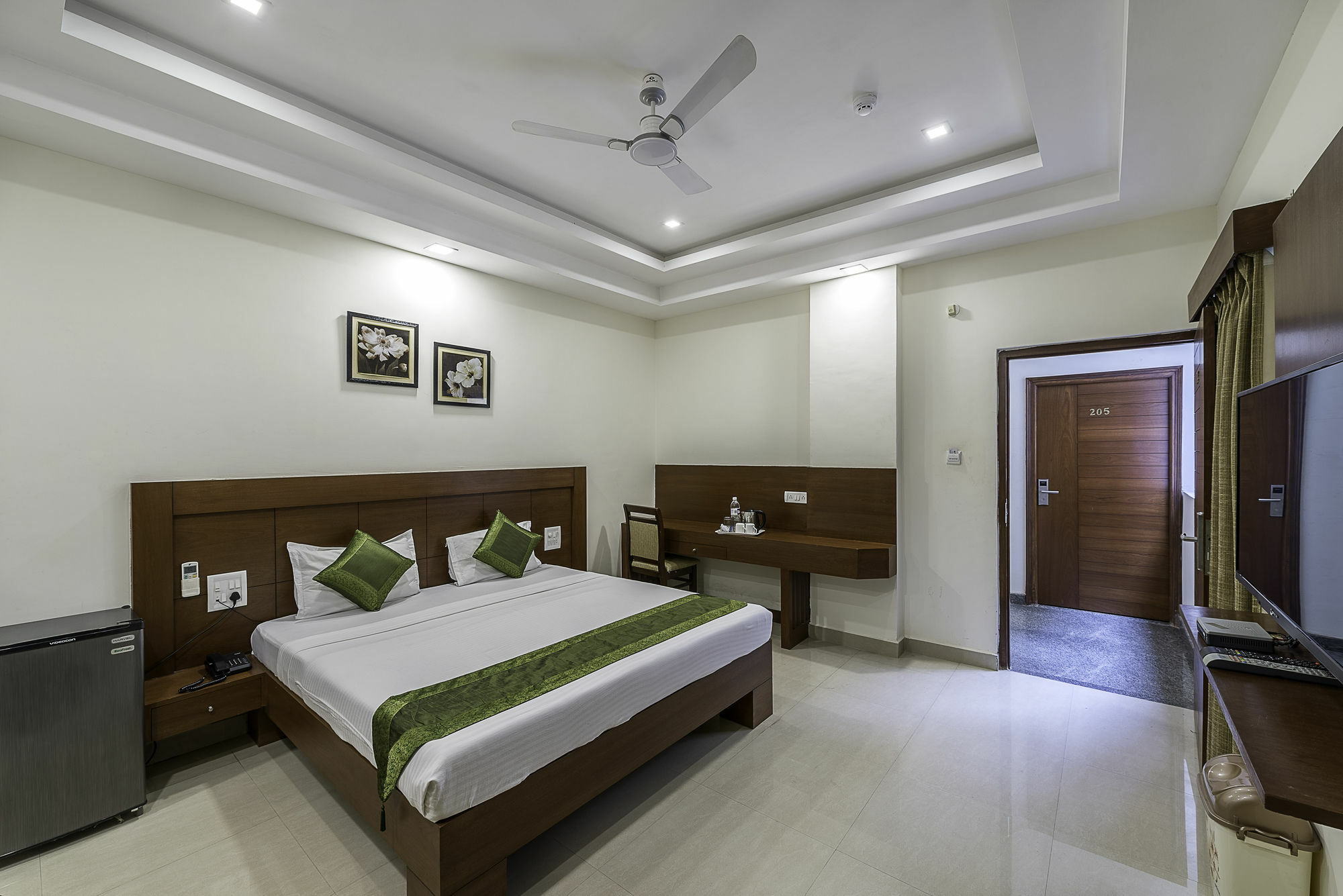 Treebo Trend Hotel Jp Plaza Nampally Hajdarabad Zewnętrze zdjęcie