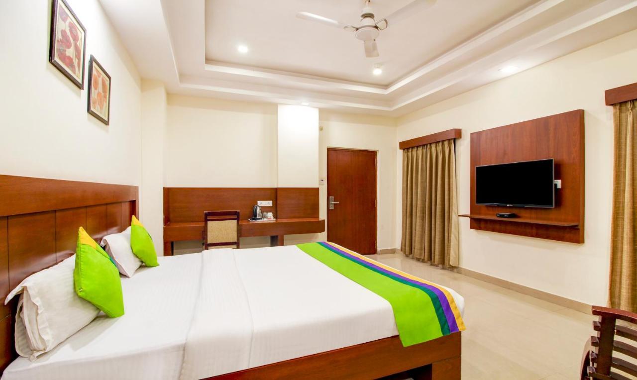 Treebo Trend Hotel Jp Plaza Nampally Hajdarabad Zewnętrze zdjęcie
