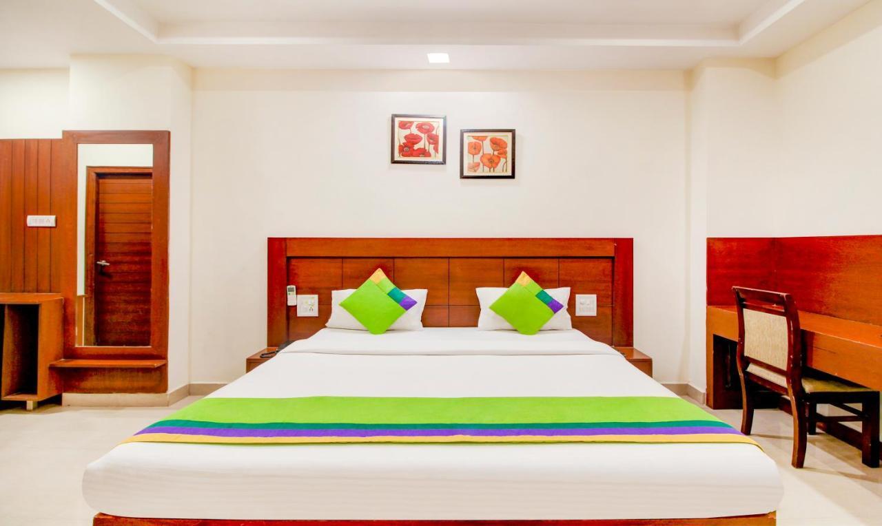 Treebo Trend Hotel Jp Plaza Nampally Hajdarabad Zewnętrze zdjęcie